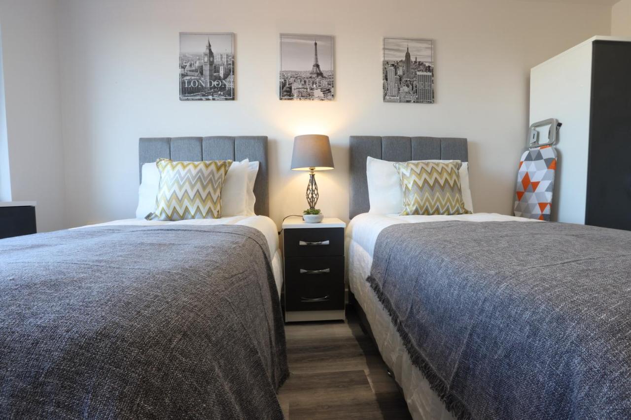 Birmingham Necairport Interchange Shortstay Homebase Extérieur photo