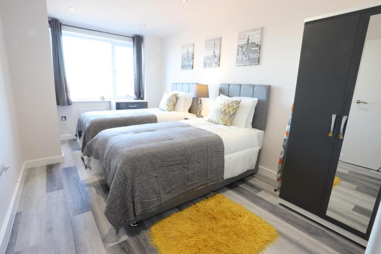 Birmingham Necairport Interchange Shortstay Homebase Extérieur photo