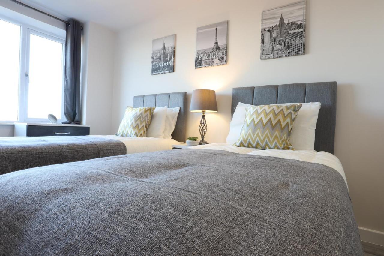 Birmingham Necairport Interchange Shortstay Homebase Extérieur photo