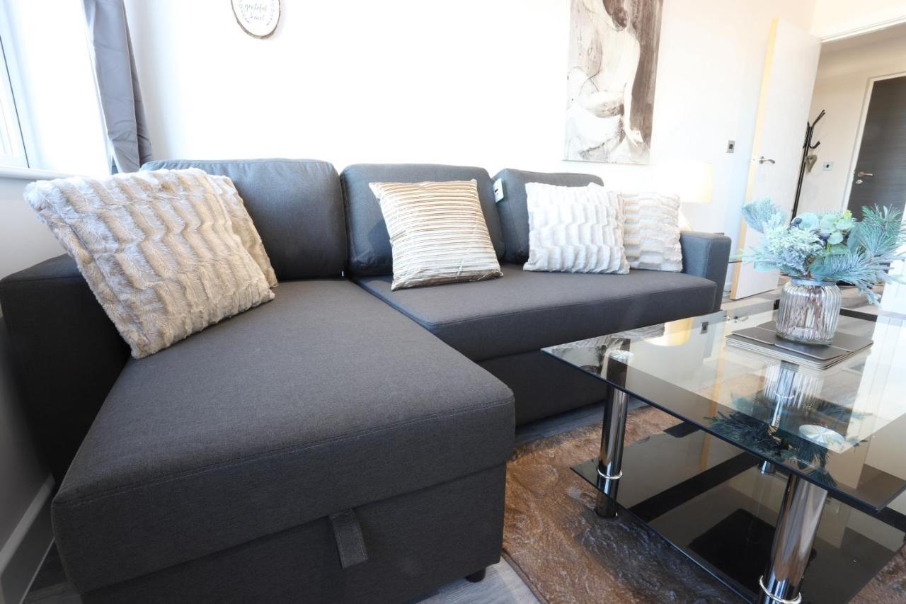 Birmingham Necairport Interchange Shortstay Homebase Extérieur photo