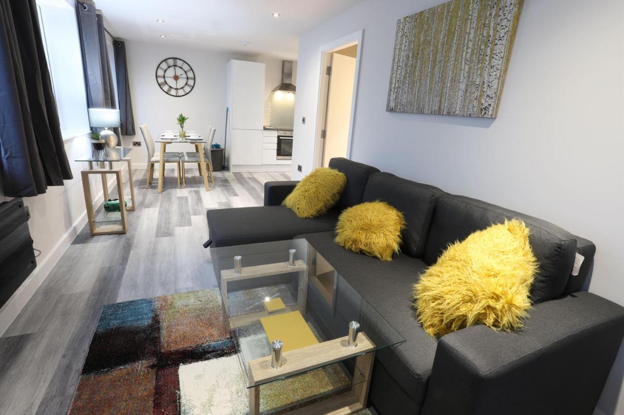 Birmingham Necairport Interchange Shortstay Homebase Extérieur photo