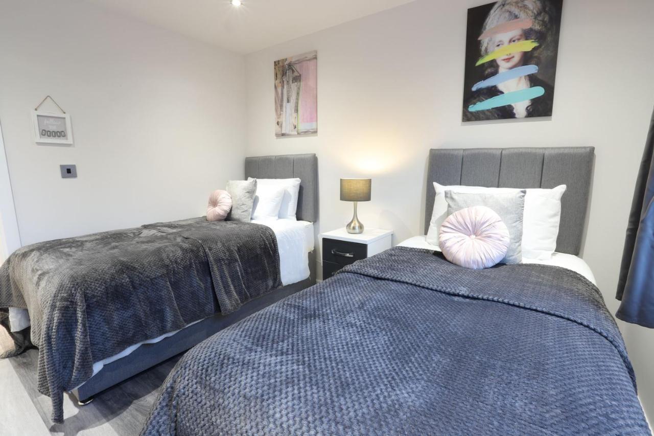 Birmingham Necairport Interchange Shortstay Homebase Extérieur photo