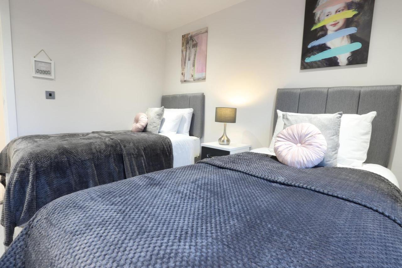 Birmingham Necairport Interchange Shortstay Homebase Extérieur photo