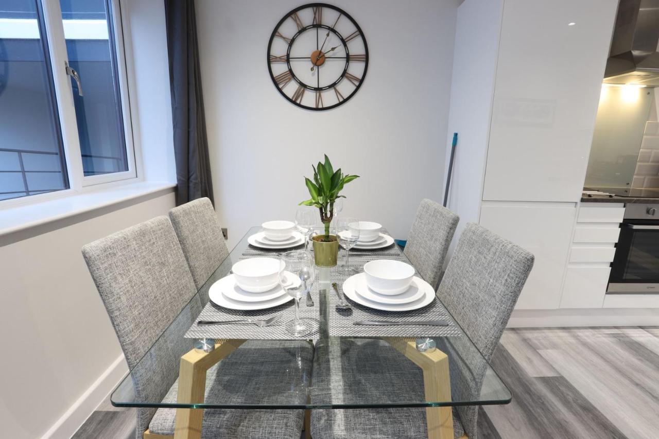 Birmingham Necairport Interchange Shortstay Homebase Extérieur photo