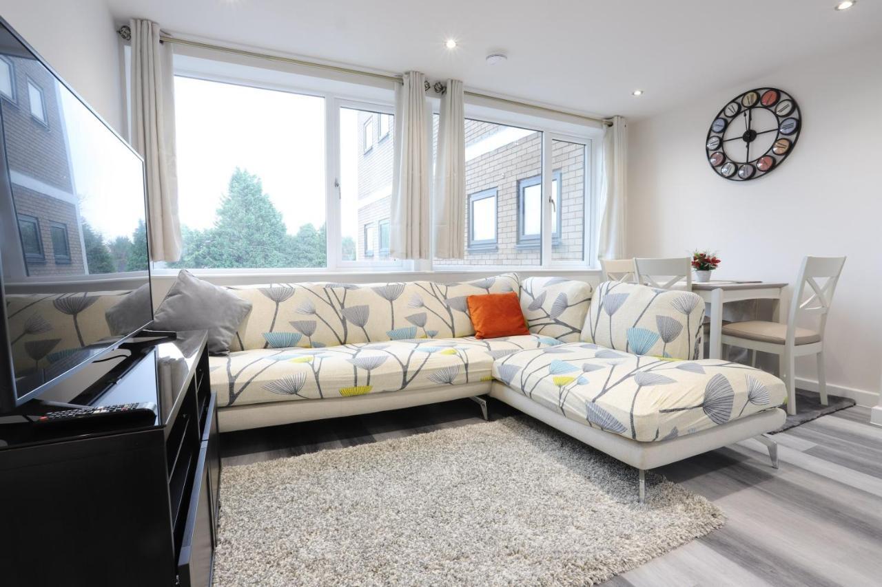 Birmingham Necairport Interchange Shortstay Homebase Extérieur photo