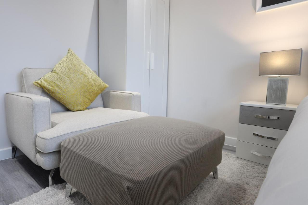 Birmingham Necairport Interchange Shortstay Homebase Extérieur photo