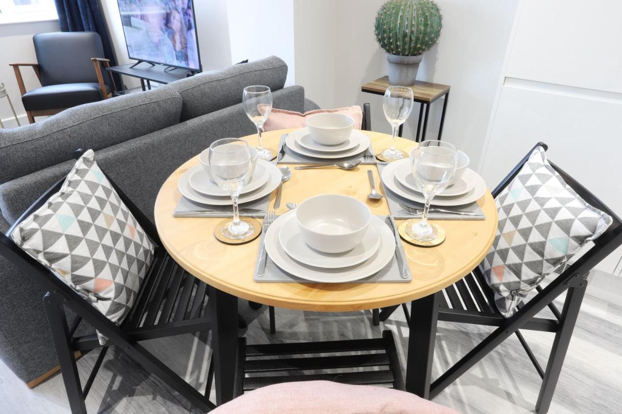 Birmingham Necairport Interchange Shortstay Homebase Extérieur photo