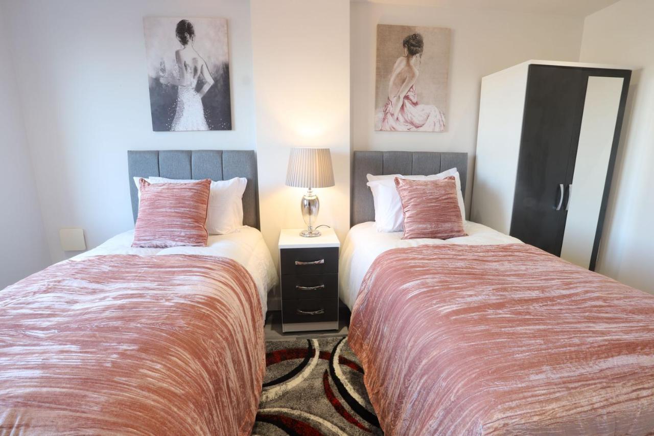 Birmingham Necairport Interchange Shortstay Homebase Extérieur photo