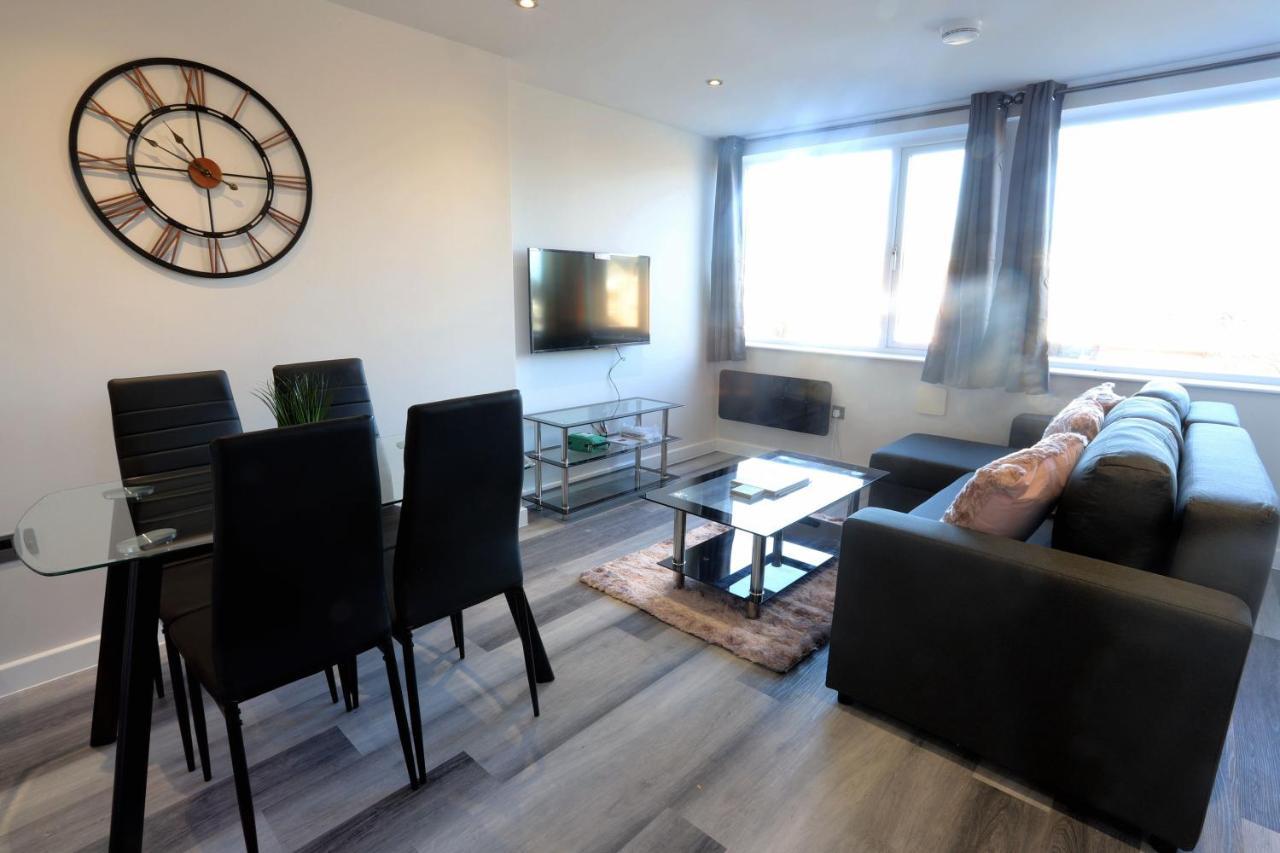 Birmingham Necairport Interchange Shortstay Homebase Extérieur photo