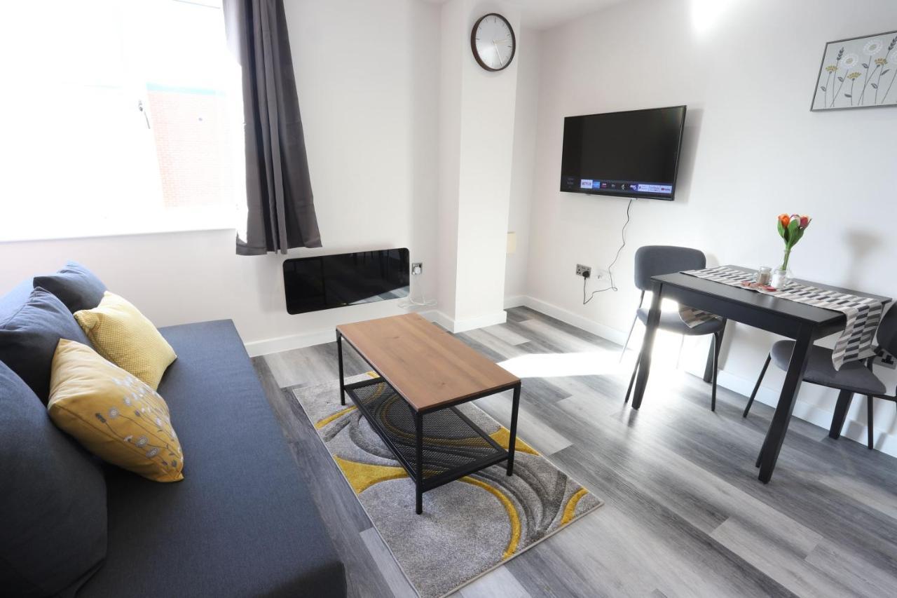 Birmingham Necairport Interchange Shortstay Homebase Extérieur photo