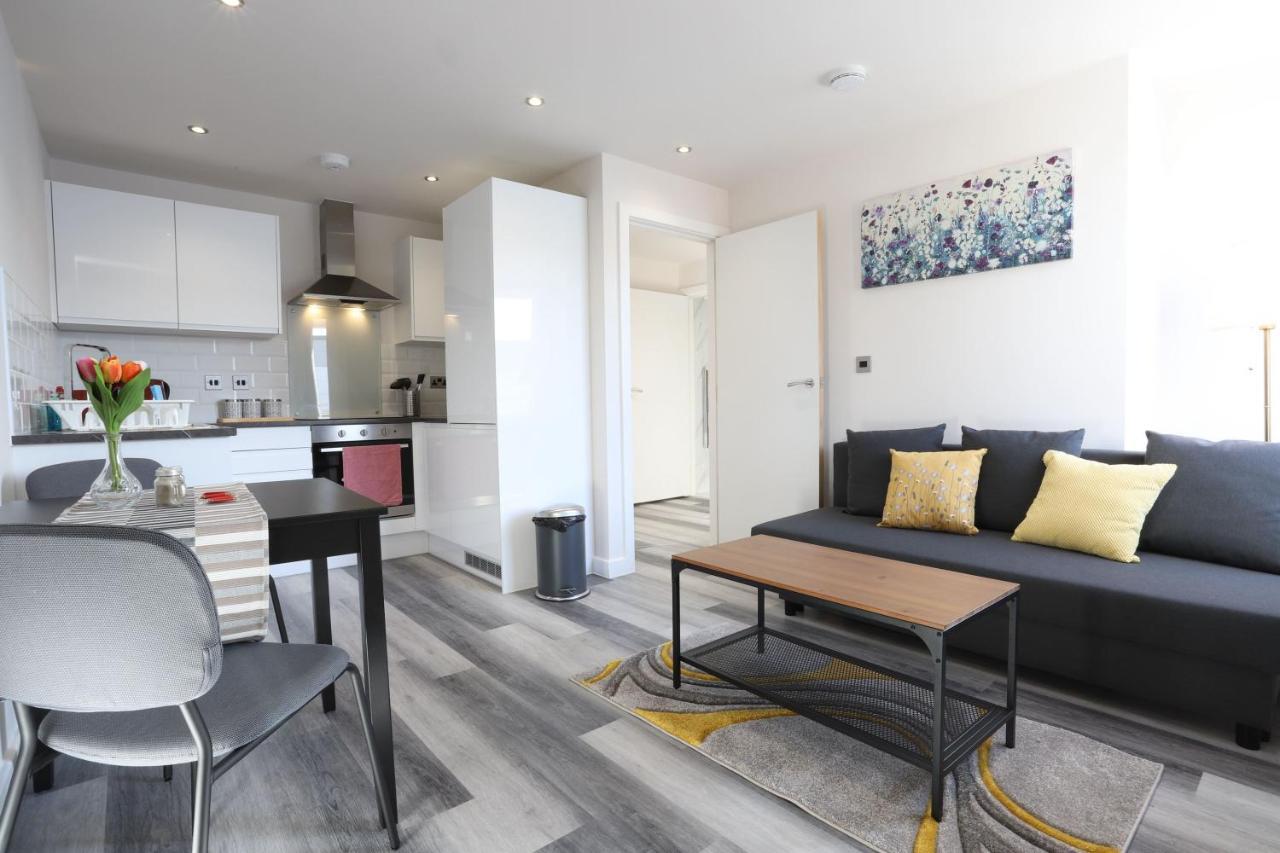 Birmingham Necairport Interchange Shortstay Homebase Extérieur photo
