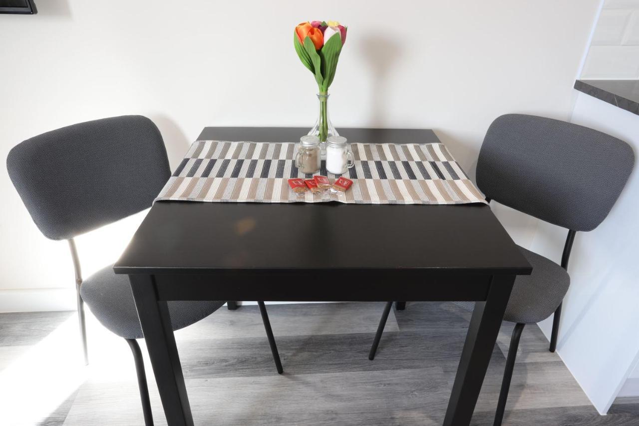 Birmingham Necairport Interchange Shortstay Homebase Extérieur photo