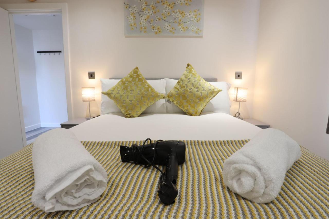 Birmingham Necairport Interchange Shortstay Homebase Extérieur photo