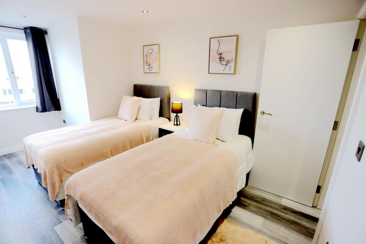 Birmingham Necairport Interchange Shortstay Homebase Extérieur photo